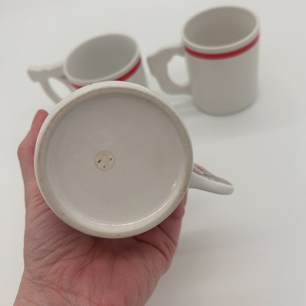 Lot Of 3 Vintage Kitschy Christmas‎ Mugs MCM Shaped Handle - Picture 7 of 9